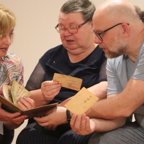 Powiększ obraz: próby do spektaklu w ramach Teatru Zaangażowanego Społecznie