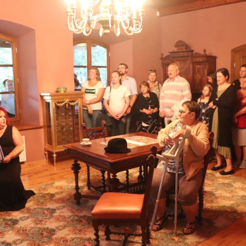 Powiększ obraz: spektakl w ramach Teatru Zaangażowanego Społecznie