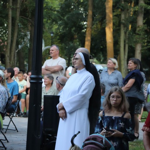 Powiększ obraz: spektakl w ramach Teatru Zaangażowanego Społecznie